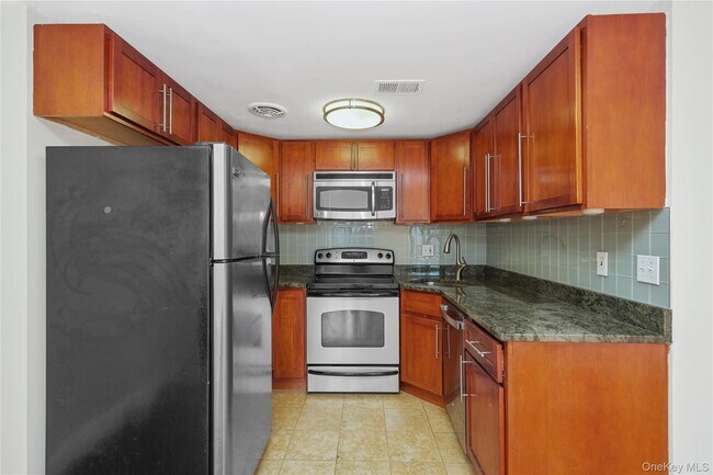 Building Photo - 206 Chateau Rive