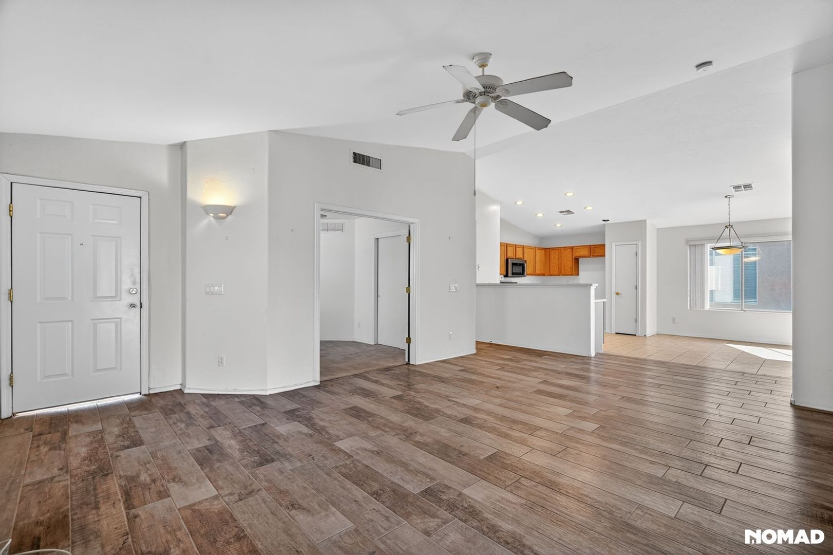 Building Photo - 4660 S Valley Rd