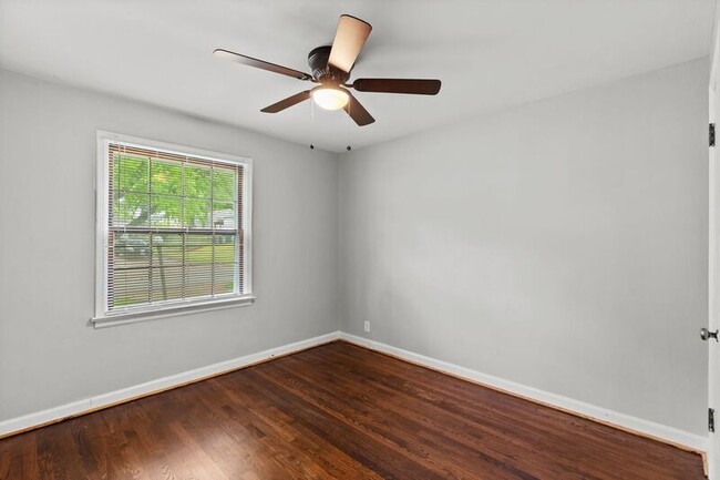 Building Photo - 10347 Ewell Dr