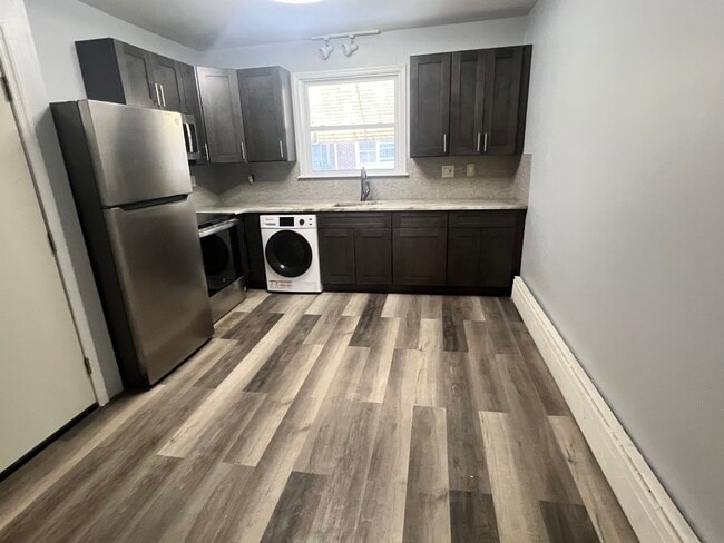 Building Photo - 1438 Van Kirk St