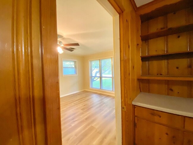 Building Photo - Single Family Home