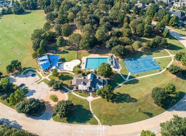 Building Photo - 14531 Chestnut Falls Dr