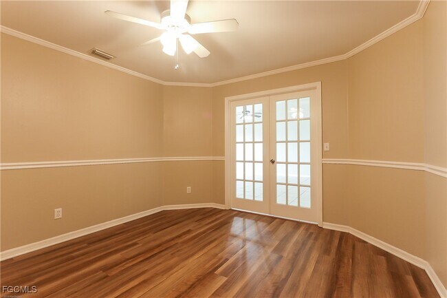 Building Photo - 2211 NE 5th Ave