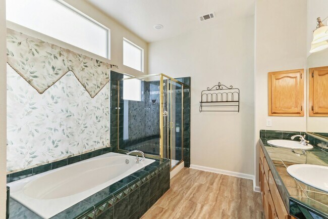 Building Photo - 2932 Prado Ln