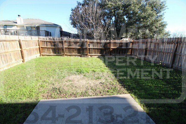 Building Photo - 3106 Yaupon Rd