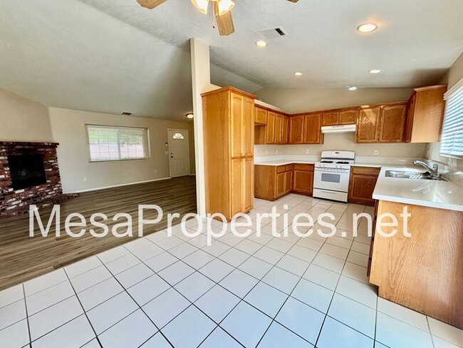 Building Photo - 16814 Cactus St