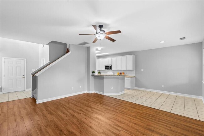 Building Photo - 2946 Loganberry Park Ln