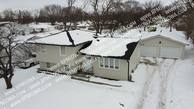 Building Photo - 1318 SW Kenworthy Dr