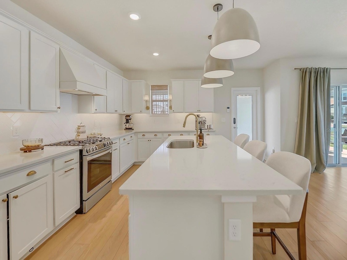 Building Photo - 4330 Meandering Bay Dr