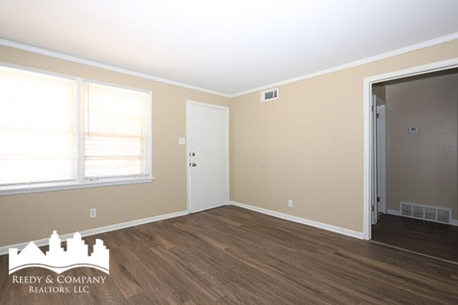 Building Photo - Welcome to 4396 Millbranch!