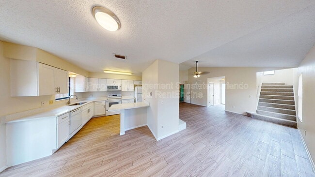 Building Photo - 10025 Creekwater Blvd