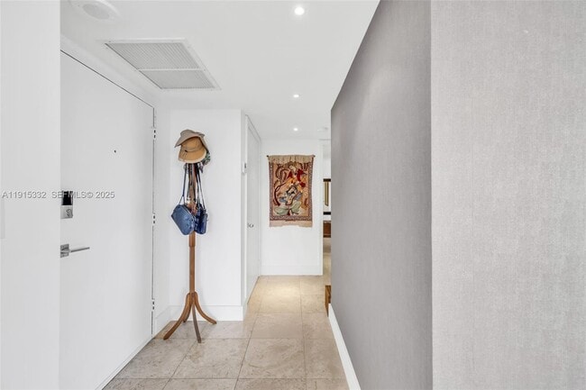 Building Photo - 11 Island Ave