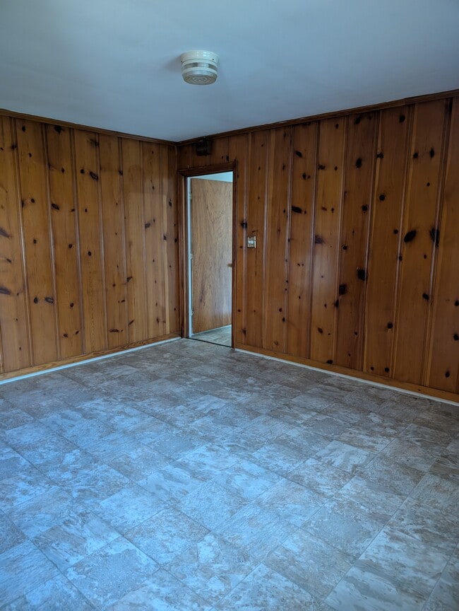 Building Photo - 3162 MS-15