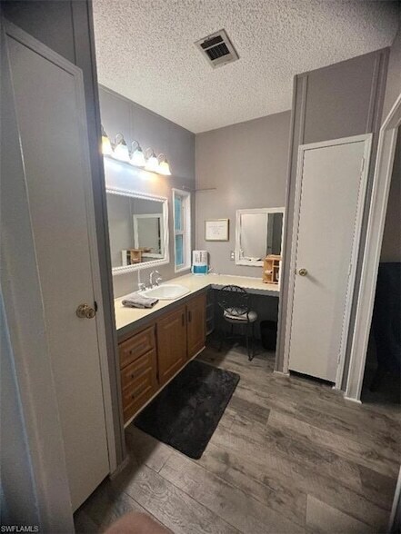 Building Photo - 1515 Gulf Coast Dr
