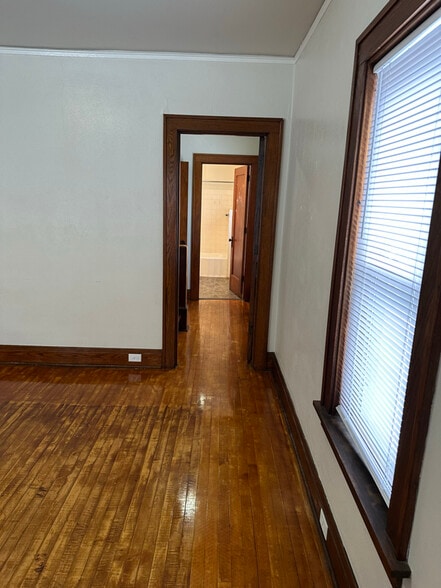 Building Photo - 616 Dekalb St