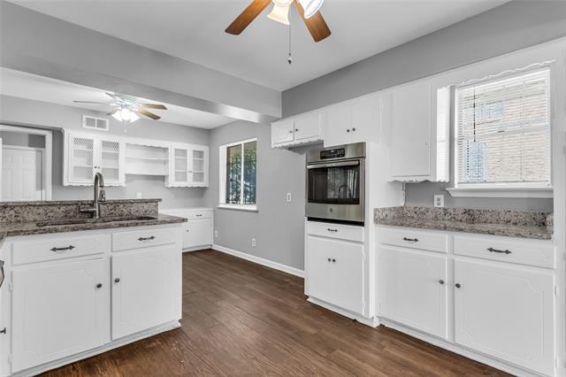 Building Photo - 5515 Longleaf Ln