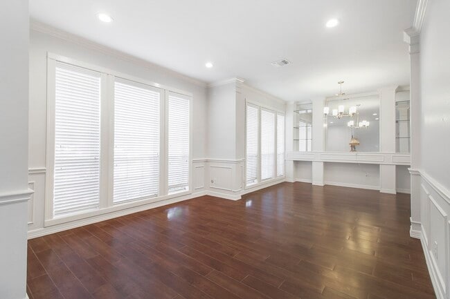 Building Photo - 14127 Swallowfield Dr