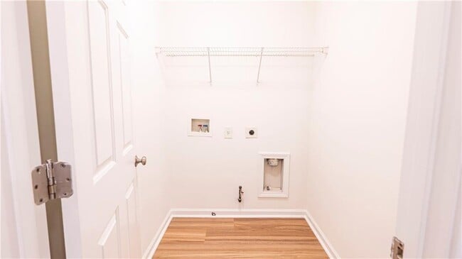 Building Photo - 2070 Hailston Dr NW