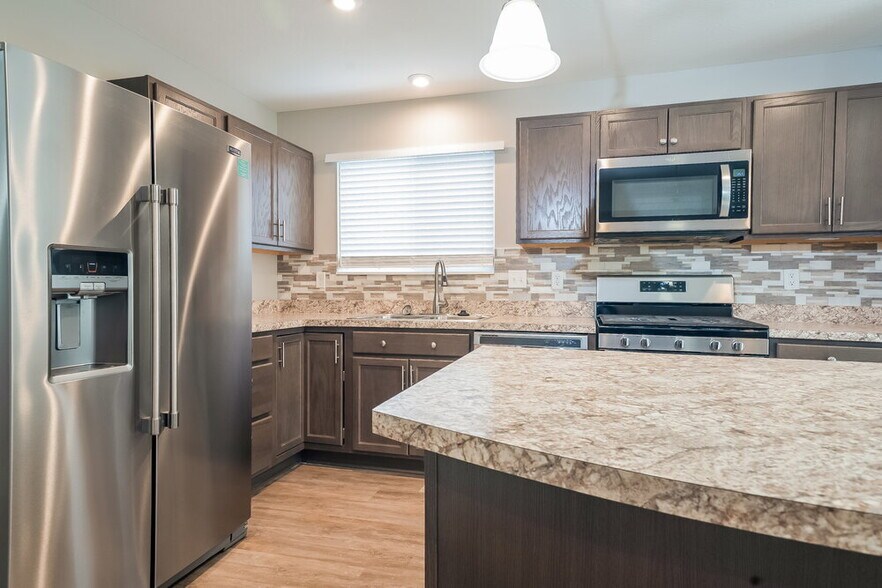 Building Photo - 3793 Sugarbark Dr