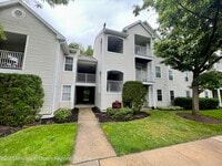 Building Photo - 124 Walden Cir