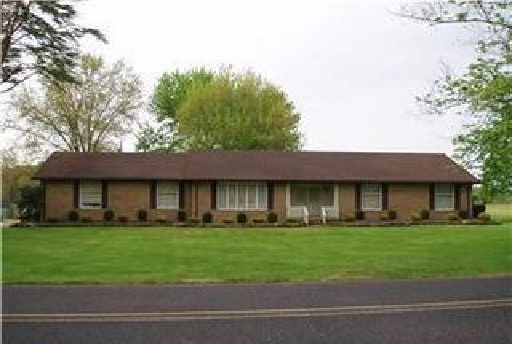 Building Photo - 167 Beebetown Rd