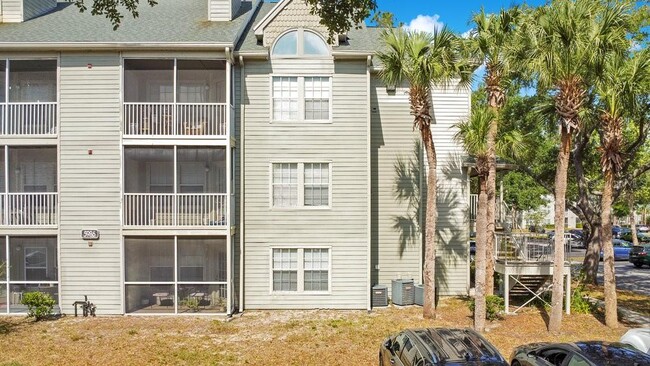 Building Photo - 5986 Westgate Dr
