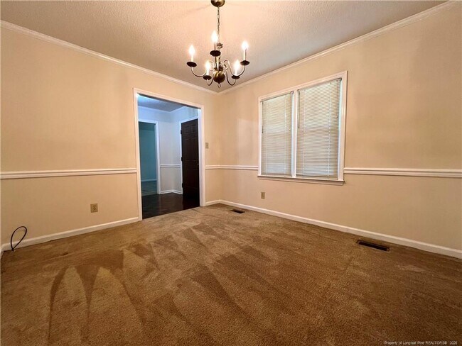 Building Photo - 6017 Lakeway Dr
