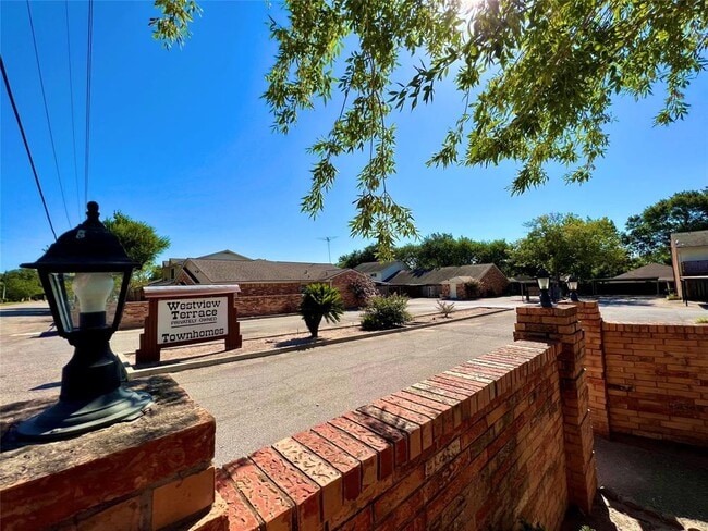 Primary Photo - 1300 Eagle Lake Rd