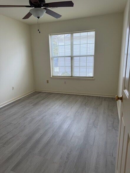 Building Photo - 2115 Wexford Rd