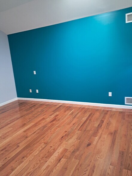 Building Photo - 17 Gaetano Ln