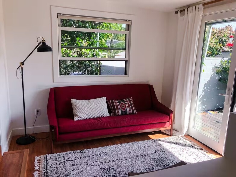 Building Photo - 3410 Casitas Ave