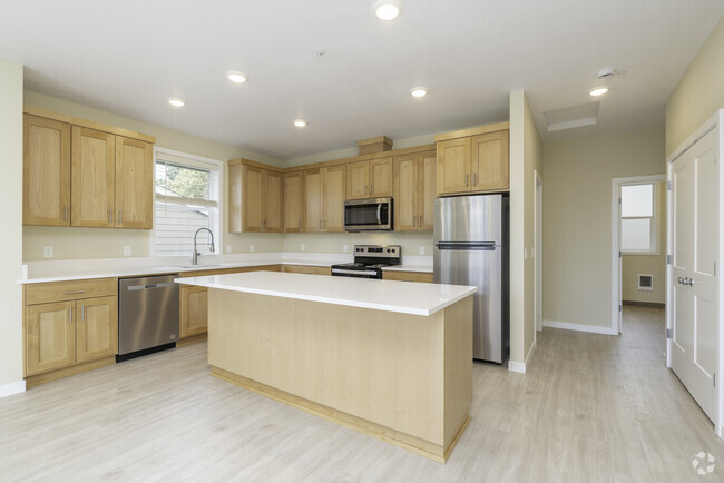 1BR, 1BA - 780SF Kitchen - Cedar Square