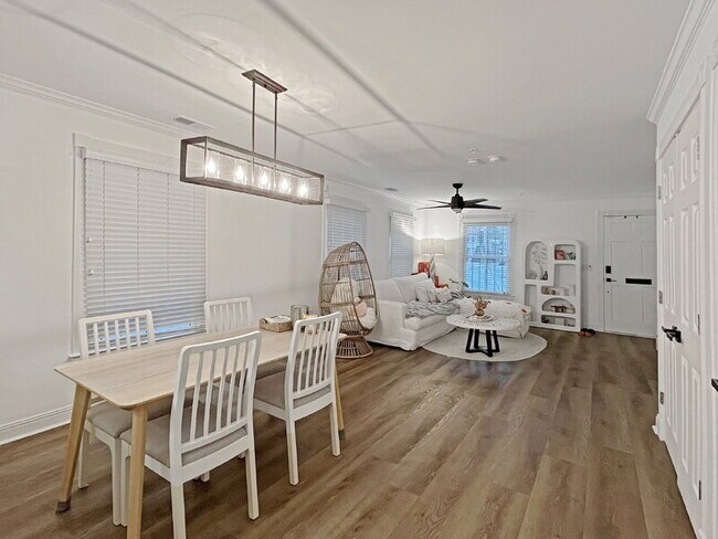 Building Photo - 429 Montgomery St