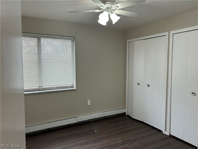 Building Photo - 23875 David Dr