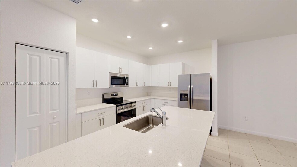 Building Photo - 12875 SW 243rd Ter