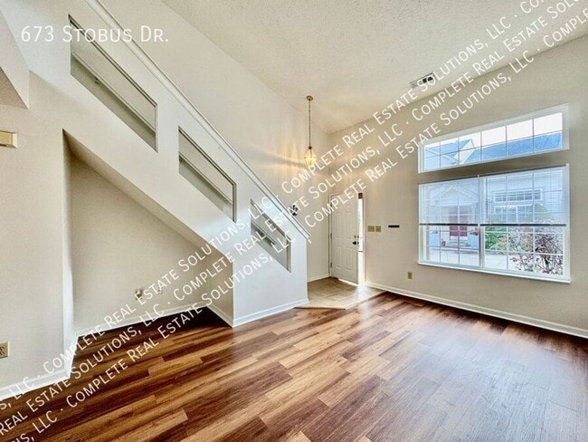 Building Photo - 673 Stobus Dr