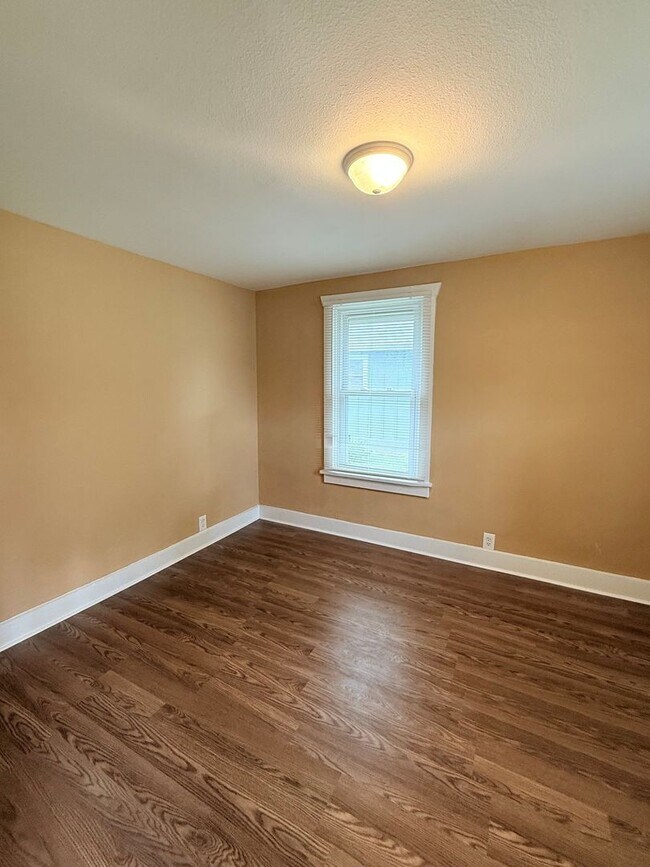 Building Photo - Now Available! Spacious 3 Bedroom on a Corner Lot