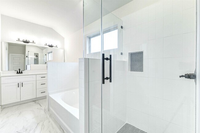 Building Photo - 6422 Pomona Ct