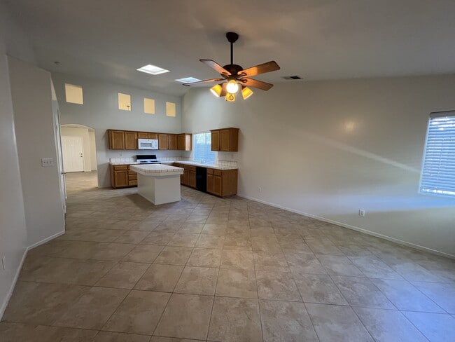 Building Photo - 10209 Polo Saddle Dr