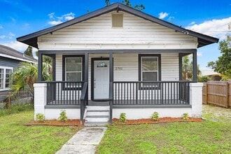 Building Photo - 2701 E Columbus Dr