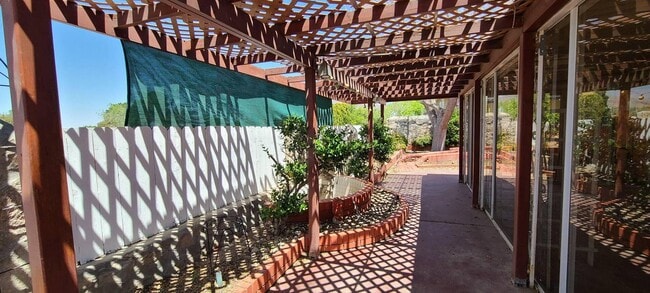 Building Photo - 253 Northwind Dr