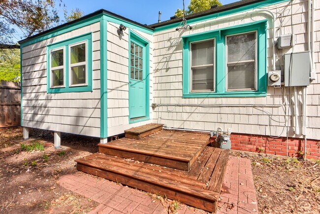 Building Photo - 1132 W Eufaula St