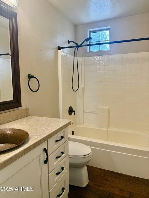 Building Photo - 191 W Beechnut Pl