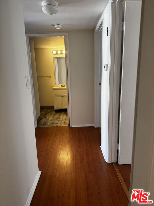 Building Photo - 221 N New Hampshire Ave