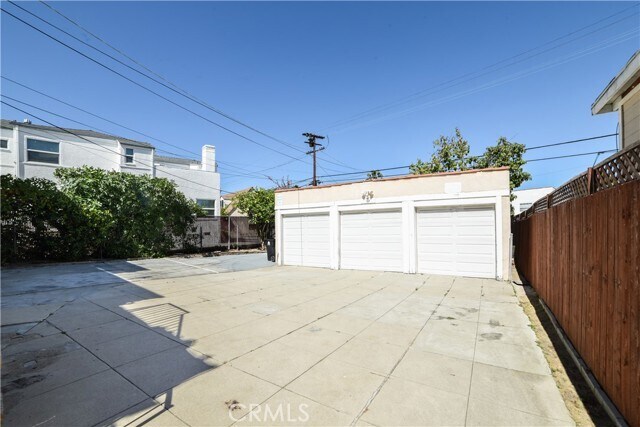 Building Photo - 1038 S Citrus Ave