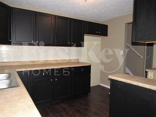Building Photo - 5507 Armstrong Dr