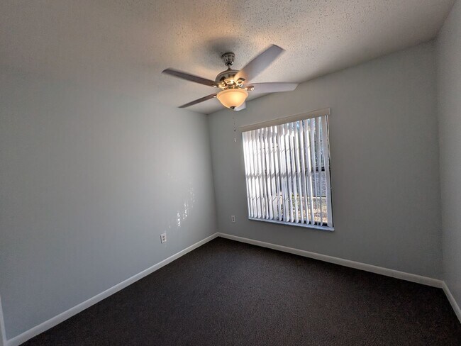 Building Photo - Wonderful 3/2/2 Corner Lot Near Golf Course In Citrus Springs