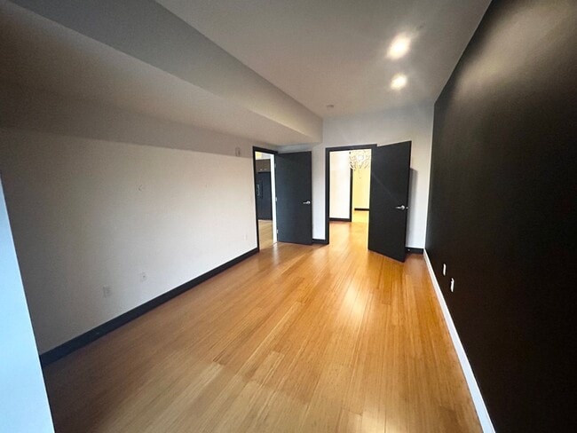 Building Photo - *** $250 OFF 1ST MONTHS RENT!!!*** 2 Bedroom Lofts in Overlook! Water, Sewer and Garbage Included!!!