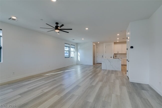 Building Photo - 11537 Cedar Shore Ave