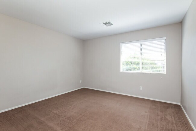 Building Photo - 16186 N 158th Dr